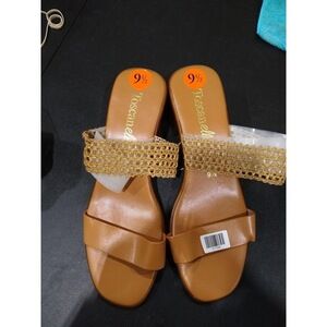 Toscanella Dainty Leather Handmade in Italy Buckle Thong Sandals